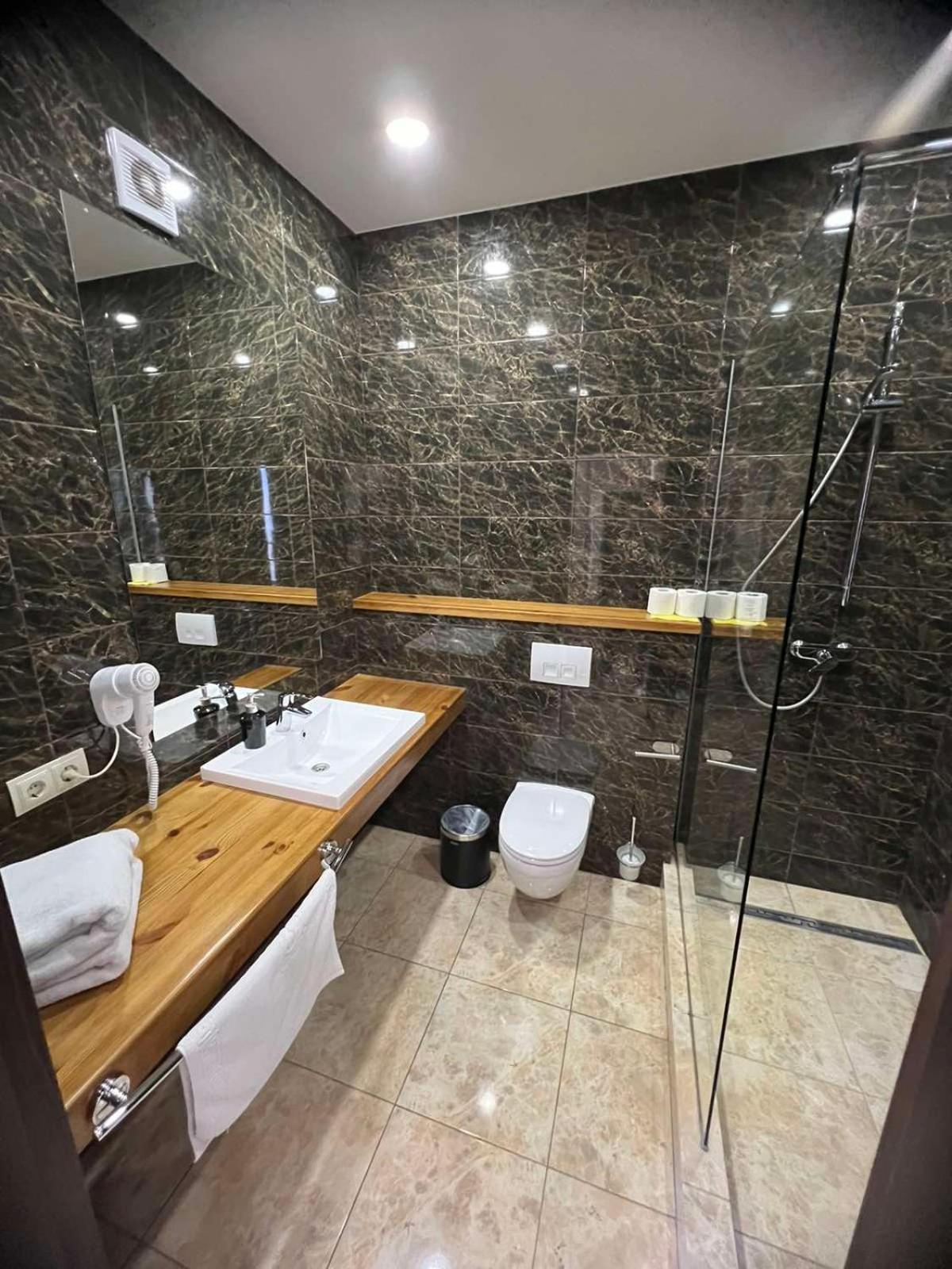 Гетьман Готель & Spa Chortkiv Exterior photo